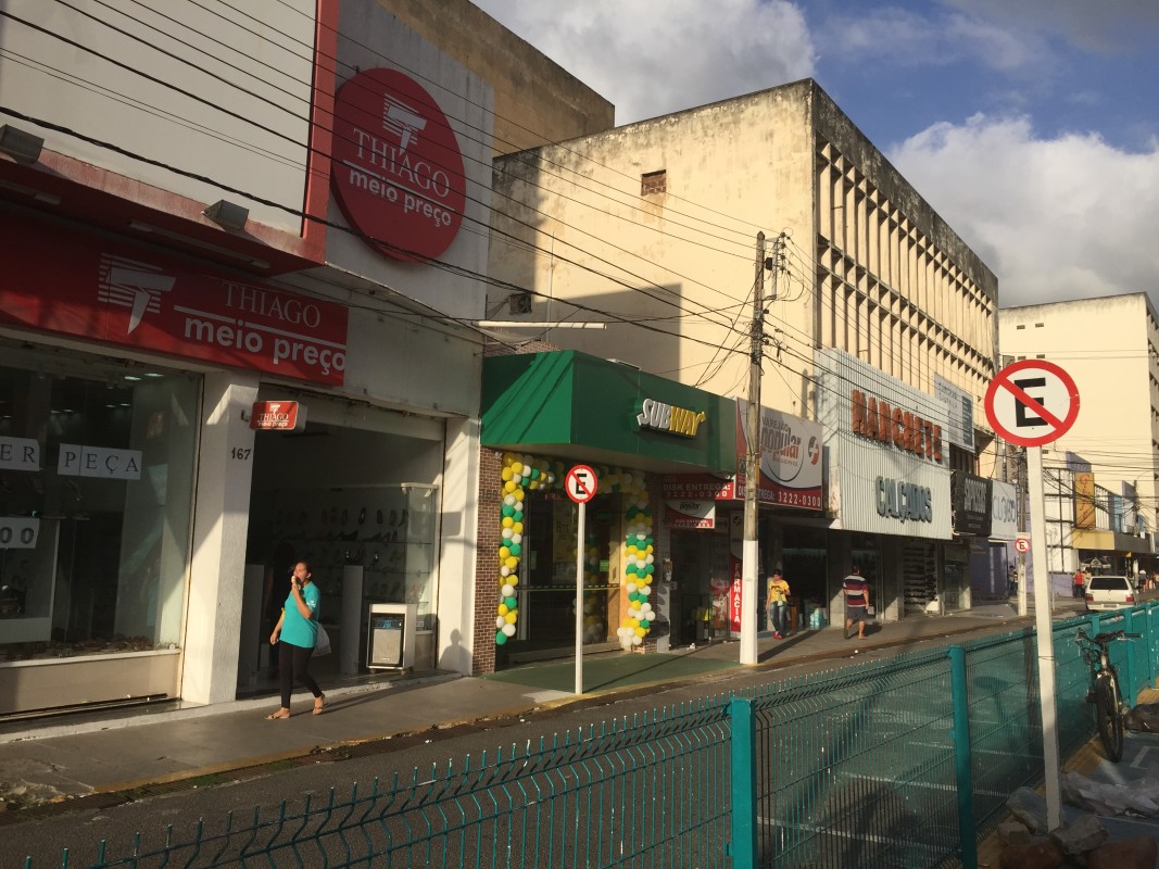 É proibido estacionar, eis o aviso que li 