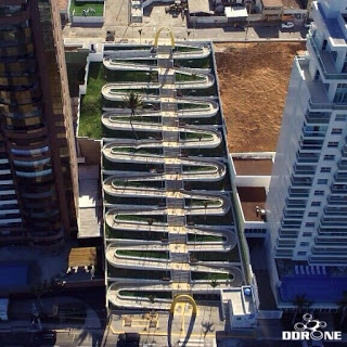 Vista aérea da escadaria (Foto: Jornal Fala Mãe Luíza)