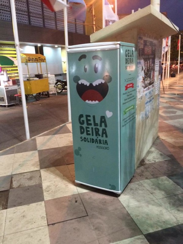 Geladeira solidária em Mossoró (Foto: Facebook)