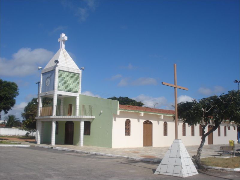 Igreja São Francisco fica no conjunto (Foto: Segue-me Natal