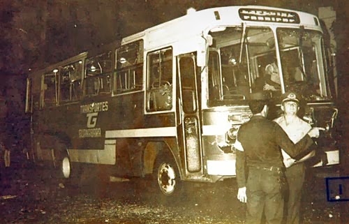 Ônibus após a tragédia