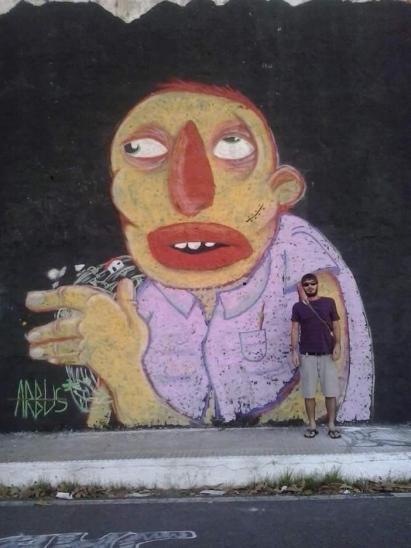Arbus e sua arte na Avenida do Contorno (Foto: Cedida)