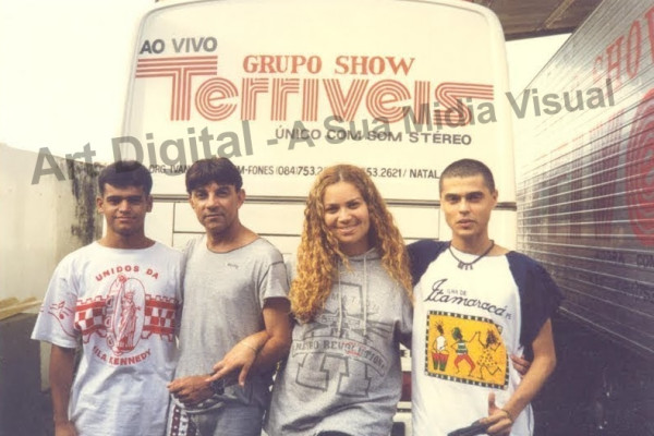 Confira-foto-histórica-de-Solange-Almeida-no-grupo-Os-Terríveis