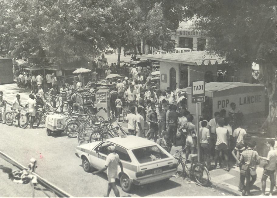 Praça na década de 80