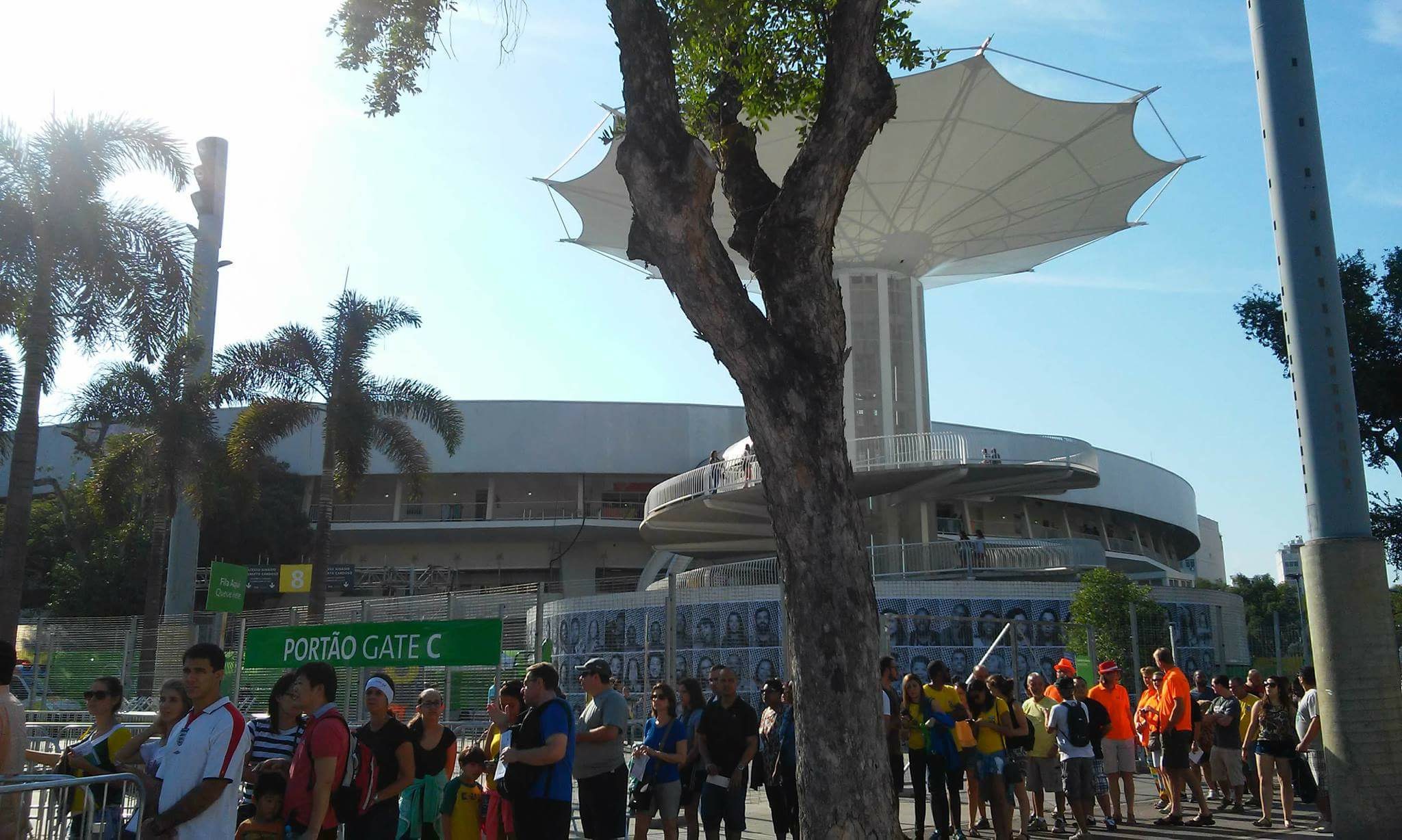 Muita gente no Parque Olímpico