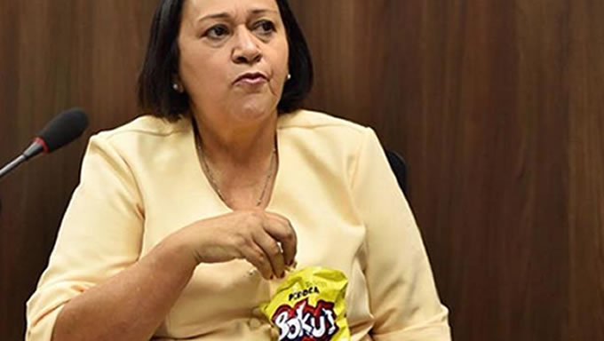 Resultado de imagem para foto de fatima governadora do rn mexendo no nariz